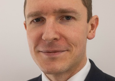 Avoiding the dangers of counterfeit and non-compliant dental products